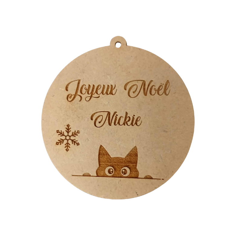 Boule de Noël personnalisée en bois – Gravure prénom & motif chat caché