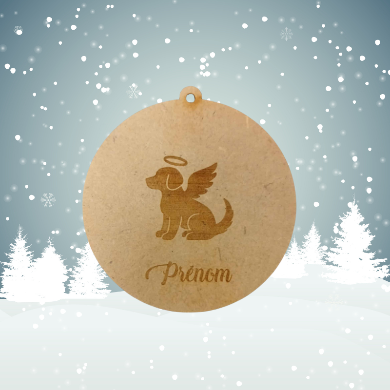 Boule de Noël personnalisée en bois – Chien ange avec prénom gravé 🕊️