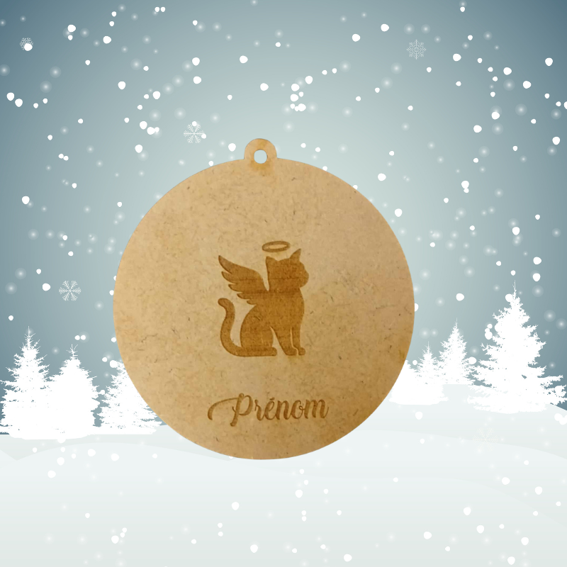 Boule de Noël personnalisée en bois – Chat ange avec prénom gravé 🕊️
